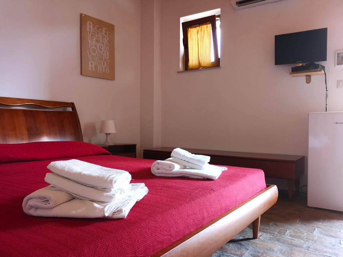 Fontana La Pietra Villa Pisticci Eksteriør bilde
